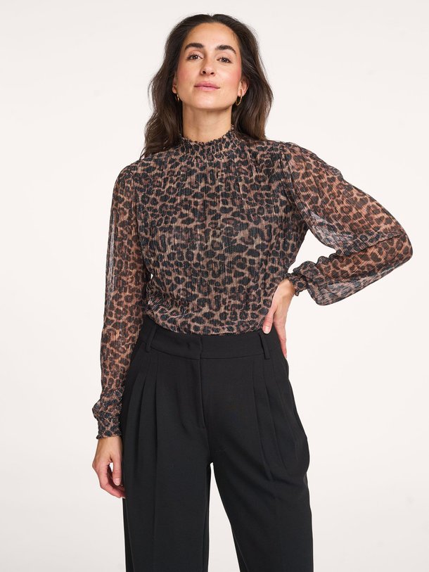 Ontdek de Animal, geweven top met dessin van Aaiko bij Orangebag. Op werkdagen voor 21:45 besteld, morgen in huis.