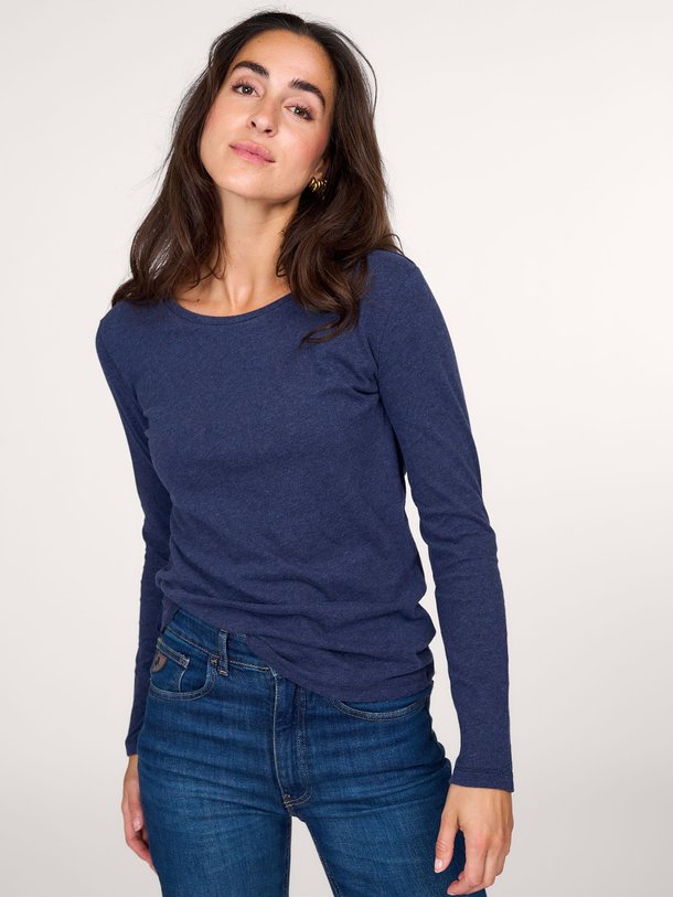 Ontdek de M007 Organic cotton longsleeve van Majestic Filatures in de kleur donkerblauw bij Orangebag. Op werkdagen voor 21:45 besteld, morgen in huis.