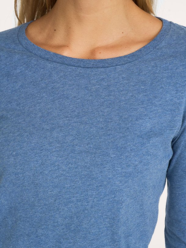 Ontdek de M007 Organic cotton gemêleerde longsleeve van Majestic Filatures in de kleur blauw bij Orangebag. Op werkdagen voor 21:45 besteld, morgen in huis.