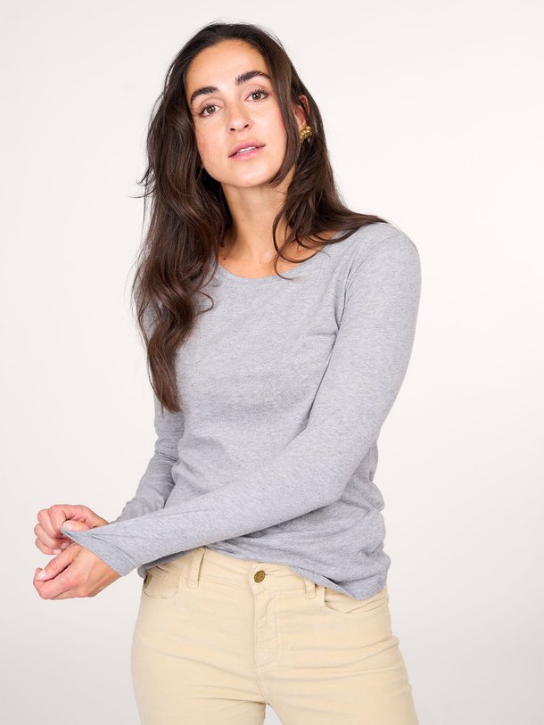 Ontdek de M007 Organic cotton gemêleerde longsleeve van Majestic Filatures in de kleur grijs bij Orangebag. Op werkdagen voor 21:45 besteld, morgen in huis.