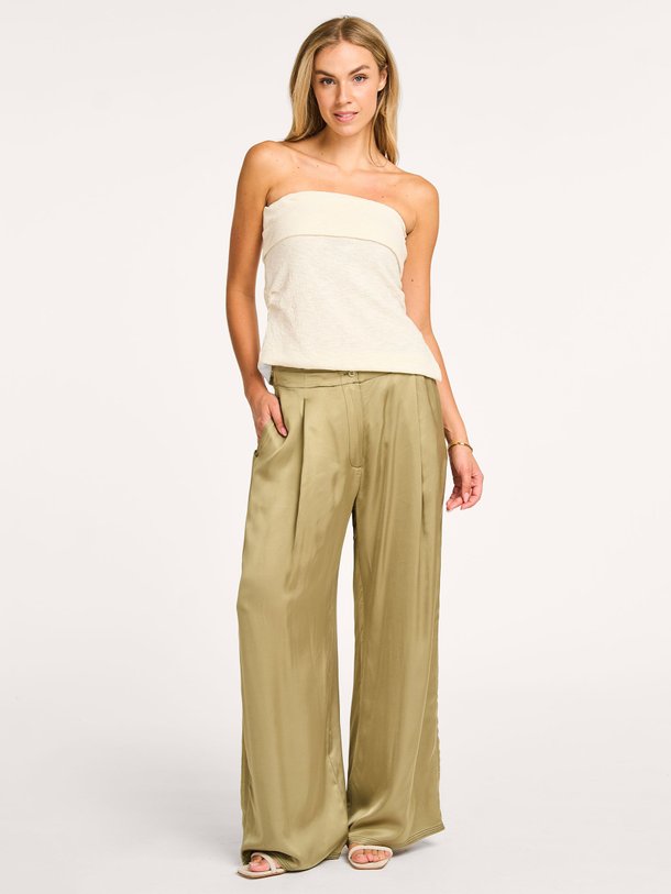 Ontdek de Fisher viscosemix broek van DAY Birger et Mikkelsen in de kleur kaki bij Orangebag. Op werkdagen voor 21:45 besteld, morgen in huis.