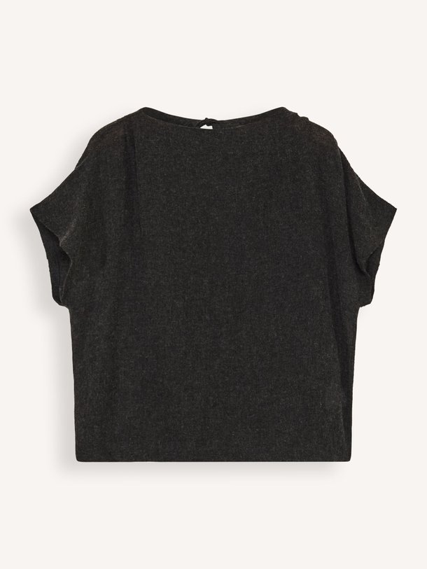Ontdek de Mara viscosemix top van Club L`avenir in de kleur donkergrijs bij Orangebag. Op werkdagen voor 21:45 besteld, morgen in huis.