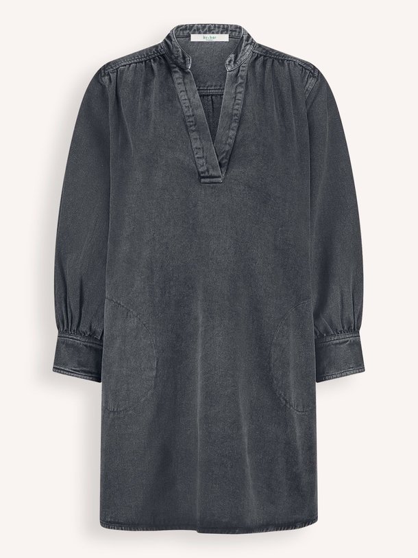 Ontdek de Jina denim jurk van By-Bar in de kleur zwart bij Orangebag. Op werkdagen voor 21:45 besteld, morgen in huis.