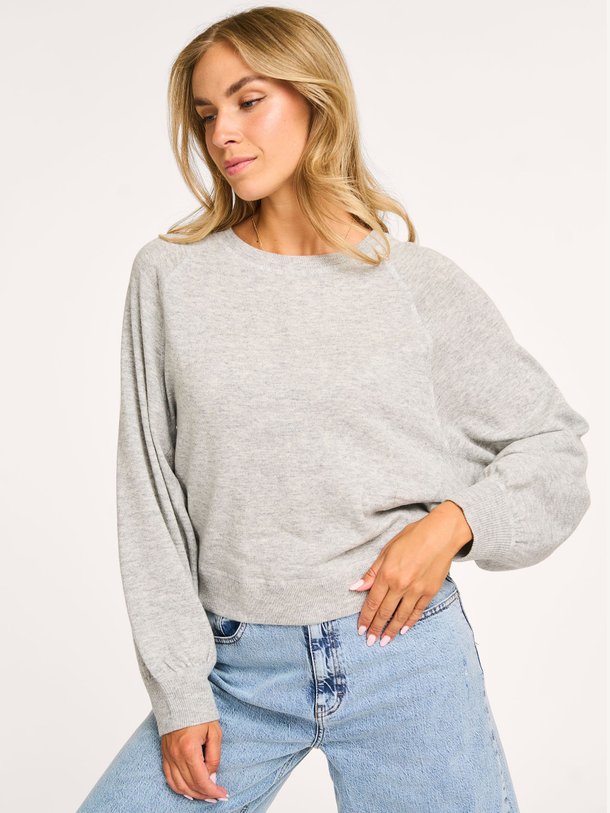 Ontdek de Spanne wol/cashmeremix trui van Bellerose in de kleur lichtgrijs bij Orangebag. Op werkdagen voor 21:45 besteld, morgen in huis.