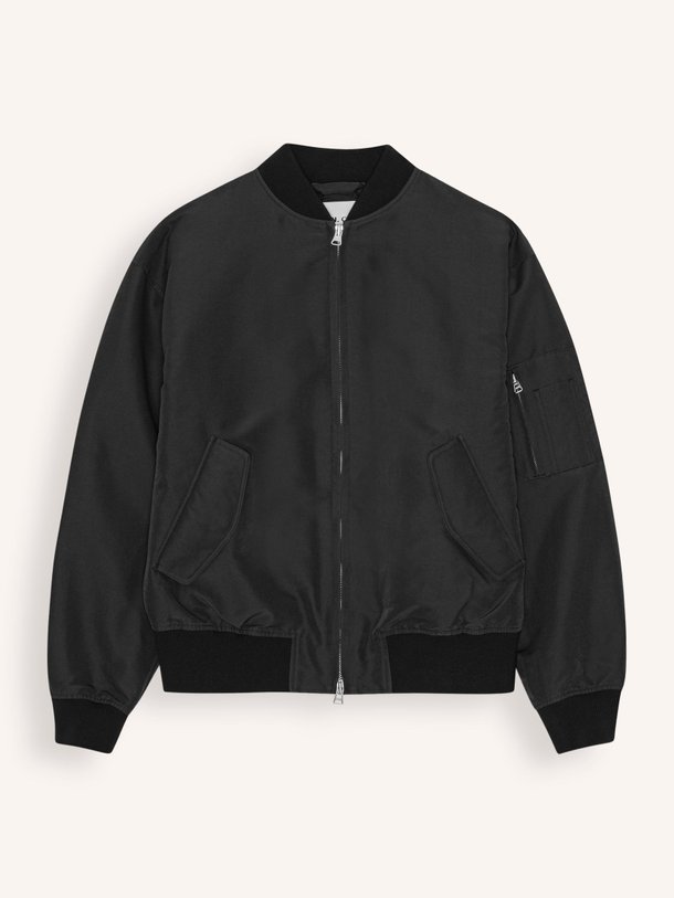 Ontdek de Atlas geweven bomberjack van NN.07 in de kleur zwart bij Orangebag. Op werkdagen voor 21:45 besteld, morgen in huis.