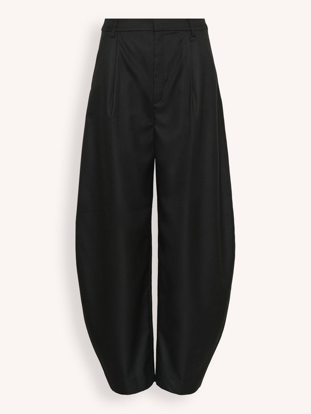 Ontdek de Callia viscosemix barrel fit broek van Gestuz in de kleur zwart bij Orangebag. Op werkdagen voor 21:45 besteld, morgen in huis.