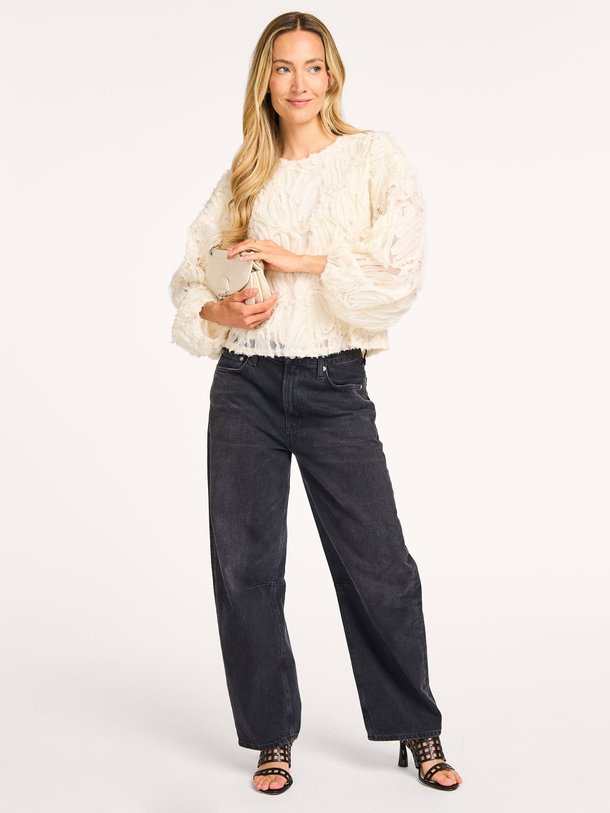 Ontdek de Shania geweven top van Co'Couture in de kleur off-white bij Orangebag. Op werkdagen voor 21:45 besteld, morgen in huis.