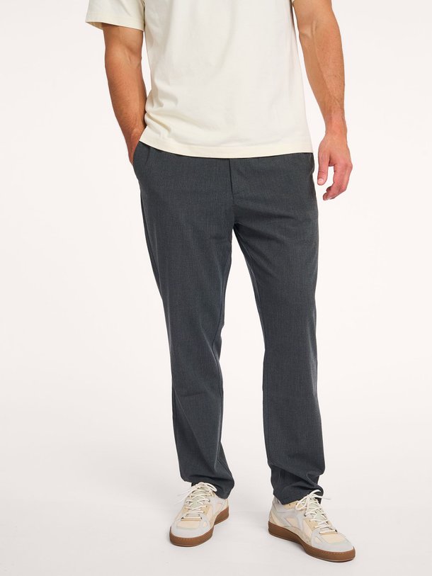 Ontdek de Como viscosemix pantalon van Les Deux in de kleur donkergrijs bij Orangebag. Op werkdagen voor 21:45 besteld, morgen in huis.