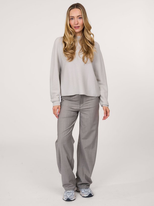 Ontdek de Medley wolmix gemêleerde broek van Drykorn in de kleur bruingrijs bij Orangebag. Op werkdagen voor 21:45 besteld, morgen in huis.