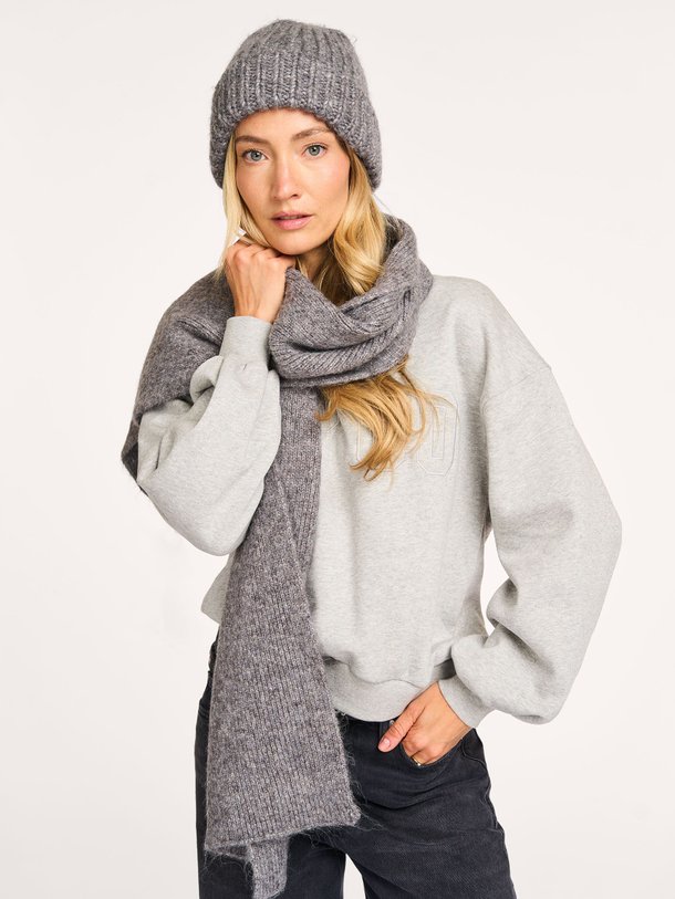 Ontdek de Hailey wolmix sjaal van Co'Couture in de kleur grijs bij Orangebag. Op werkdagen voor 21:45 besteld, morgen in huis.