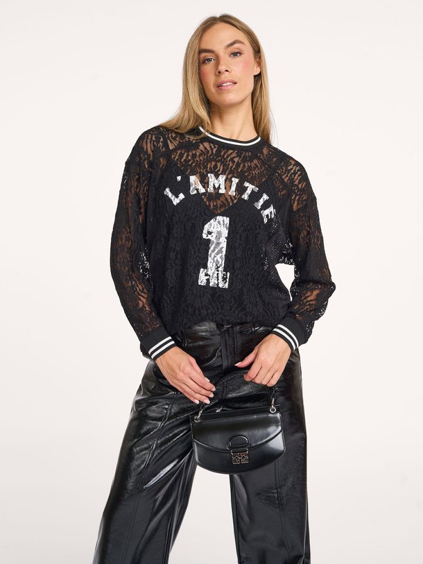 Ontdek de Katoenmix kanten top van Haute L'Amitié in de kleur zwart bij Orangebag. Op werkdagen voor 21:45 besteld, morgen in huis.