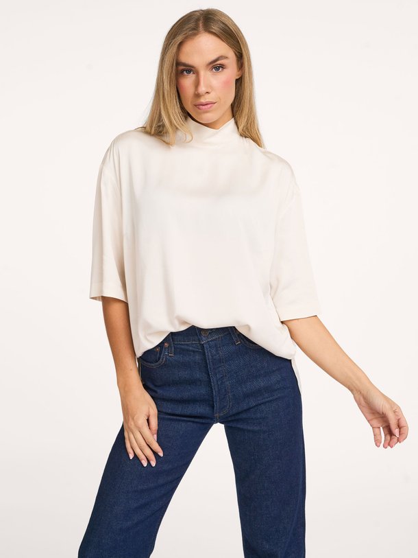 Ontdek de Twist viscose/lyocellmix top van Second Female in de kleur crème bij Orangebag. Op werkdagen voor 21:45 besteld, morgen in huis.