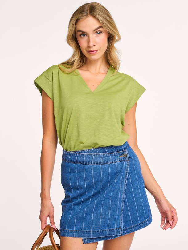 Ontdek de Neoma organic cotton T-shirt van Modstrom in de kleur groen bij Orangebag. Op werkdagen voor 21:45 besteld, morgen in huis.