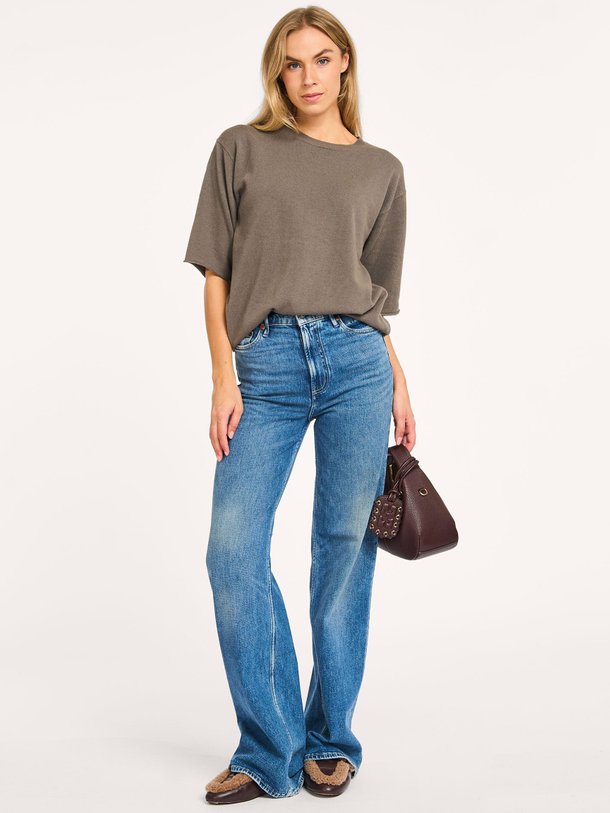 Ontdek de Miku high waist wide leg stretch jeans van Denham in de kleur blauw bij Orangebag. Op werkdagen voor 21:45 besteld, morgen in huis.