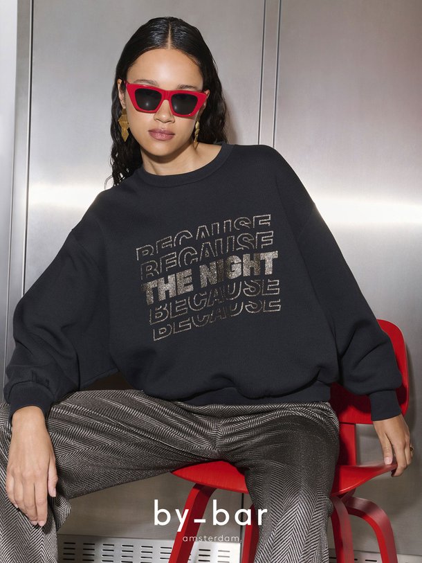 Ontdek de Bibi katoenen sweater met print van By-Bar in de kleur zwart bij Orangebag. Op werkdagen voor 21:45 besteld, morgen in huis.