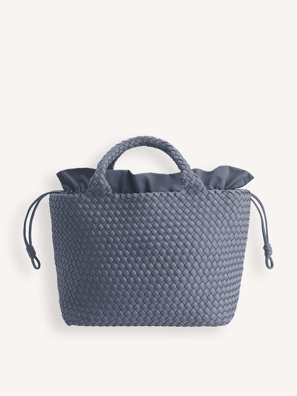 Ontdek de Gevlochten handtas medium van Marrea in de kleur blauwgrijs bij Orangebag. Op werkdagen voor 21:45 besteld, morgen in huis.