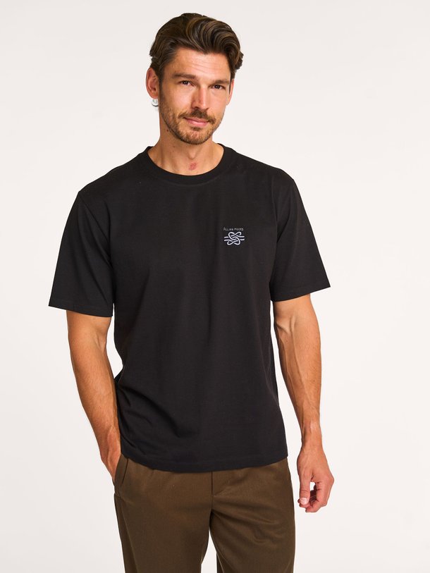 Ontdek de Organic cotton T-shirt van Filling Pieces in de kleur zwart bij Orangebag. Op werkdagen voor 21:45 besteld, morgen in huis.