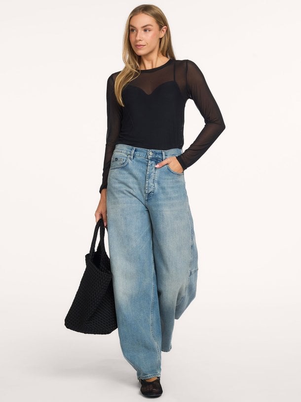 Ontdek de Geweven mesh top van Co'Couture in de kleur zwart bij Orangebag. Op werkdagen voor 21:45 besteld, morgen in huis.