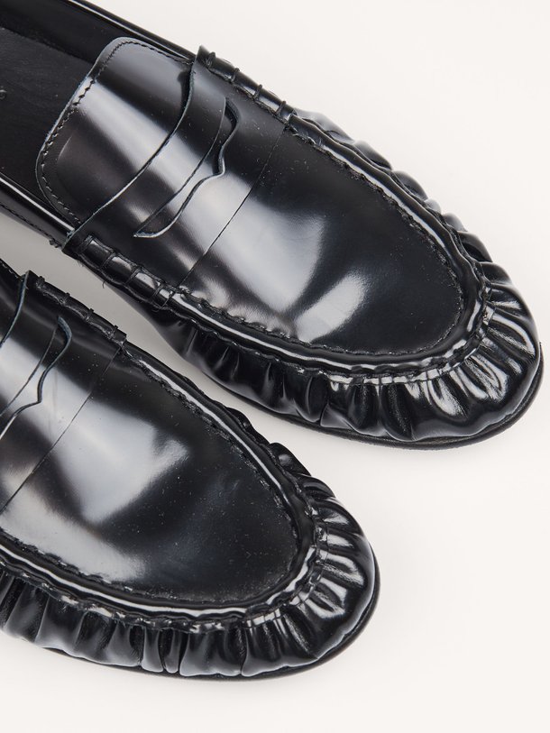 Ontdek de Penny lederen loafers van Posa in de kleur zwart bij Orangebag. Op werkdagen voor 21:45 besteld, morgen in huis.