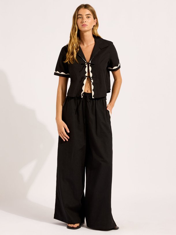 Ontdek de Katoen/linnenmix top van Seafolly in de kleur zwart bij Orangebag. Op werkdagen voor 21:45 besteld, morgen in huis.