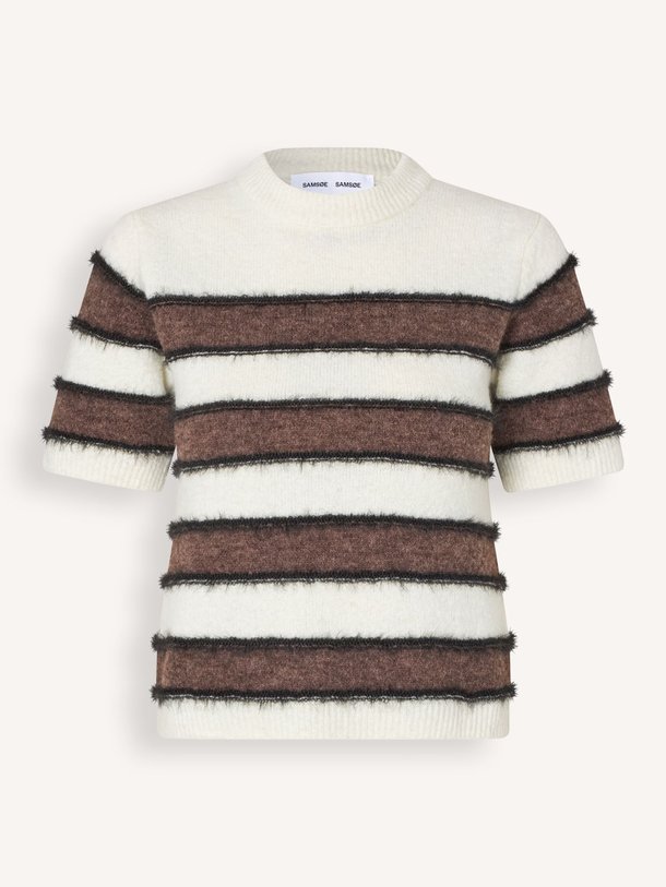 Ontdek de Sacian alpacamix gestreepte trui van Samsoe Samsoe in de kleur off-white bij Orangebag. Op werkdagen voor 21:45 besteld, morgen in huis.