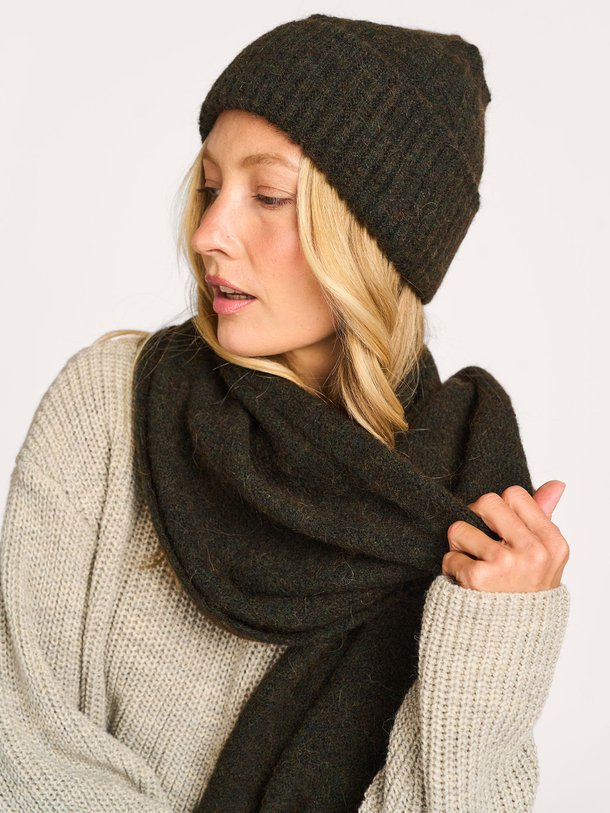 Ontdek de East alpacamix gemêleerde beanie van American Vintage in de kleur donkergroen bij Orangebag. Op werkdagen voor 21:45 besteld, morgen in huis.
