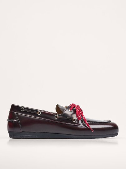 Posa Lederen Loafers - Bordeauxrood Ontdek de Lederen loafers van Posa in de kleur bordeauxrood bij Orangebag. Op werkdagen voor 21:45 besteld, morgen in huis.