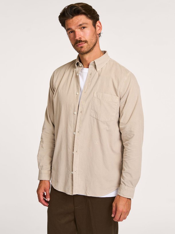 Ontdek de Katoenen ribcord overhemd van Closed in de kleur zand bij Orangebag. Op werkdagen voor 21:45 besteld, morgen in huis.