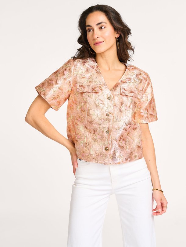 Ontdek de Larissa geweven jacquard lurex jasje van Freebird in de kleur koraal bij Orangebag. Op werkdagen voor 21:45 besteld, morgen in huis.