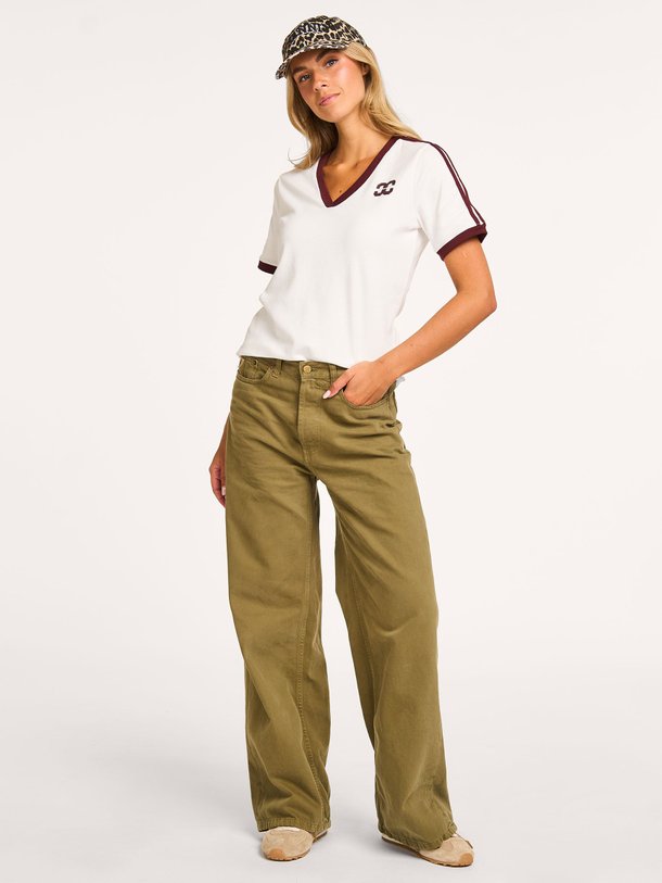 Ontdek de Skater mid waist loose fit jeans van Lois in de kleur kaki bij Orangebag. Op werkdagen voor 21:45 besteld, morgen in huis.