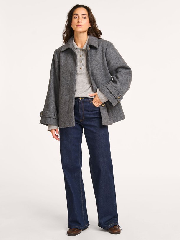 Ontdek de Ofia wolmix gemêleerde mantel van Modstrom in de kleur donkergrijs bij Orangebag. Op werkdagen voor 21:45 besteld, morgen in huis.