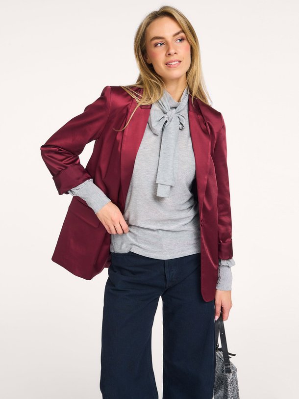 Ontdek de Viscosemix top met lurex van Summum in de kleur grijs bij Orangebag. Op werkdagen voor 21:45 besteld, morgen in huis.