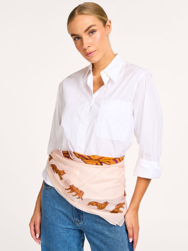 Ontdek de Tigerea Tabby zijde sjaal met print van Becksondergaard in de kleur beige bij Orangebag. Op werkdagen voor 21:45 besteld, morgen in huis.