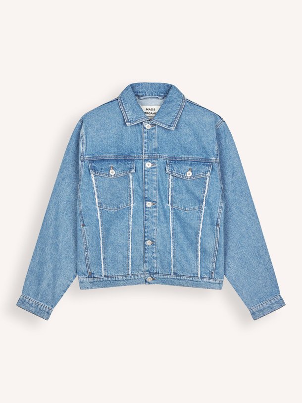 Ontdek de Gaia denim jack van Mads Norgaard in de kleur blauw bij Orangebag. Op werkdagen voor 21:45 besteld, morgen in huis.