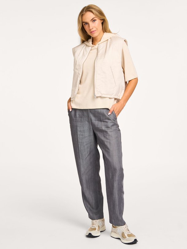 Ontdek de Geweven bodywarmer van Yaya in de kleur beige bij Orangebag. Op werkdagen voor 21:45 besteld, morgen in huis.