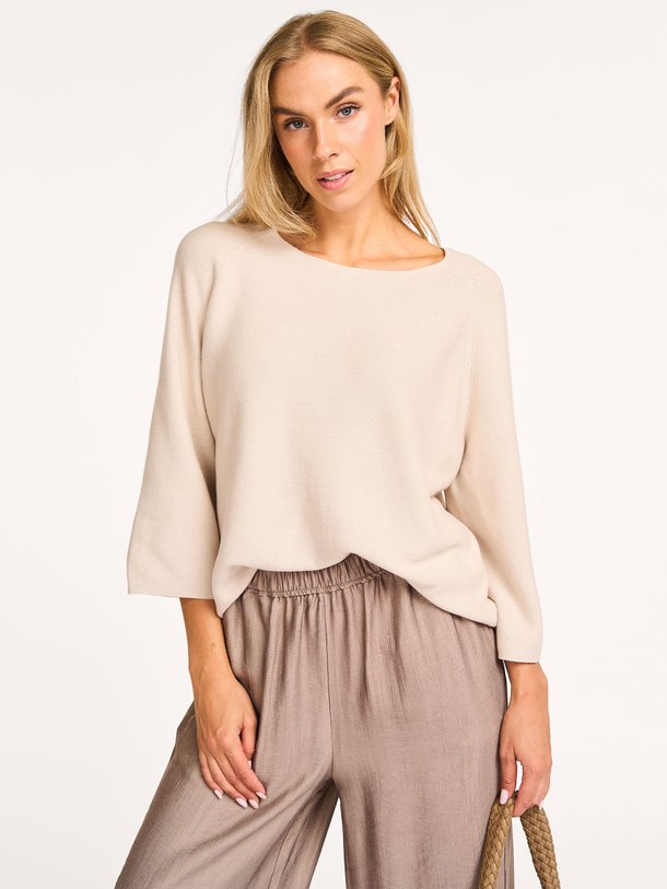 Ontdek de Sarah katoenenmix trui van Knit-ted in de kleur crème bij Orangebag. Op werkdagen voor 21:45 besteld, morgen in huis.