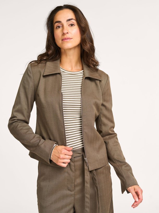 Ontdek de Pedro viscosemix jasje van Modstrom in de kleur lichtbruin bij Orangebag. Op werkdagen voor 21:45 besteld, morgen in huis.