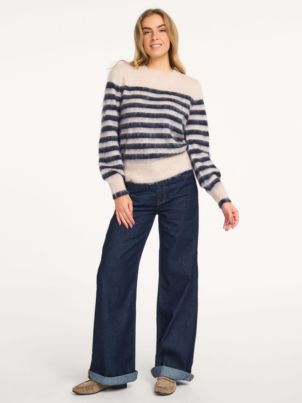 Ontdek de High waist wide leg jeans van Yaya in de kleur donkerblauw bij Orangebag. Op werkdagen voor 21:45 besteld, morgen in huis.