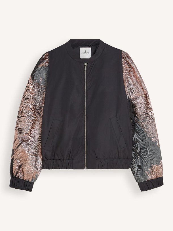 Ontdek de Geweven jacquard bomber jack van Summum in de kleur zwart bij Orangebag. Op werkdagen voor 21:45 besteld, morgen in huis.