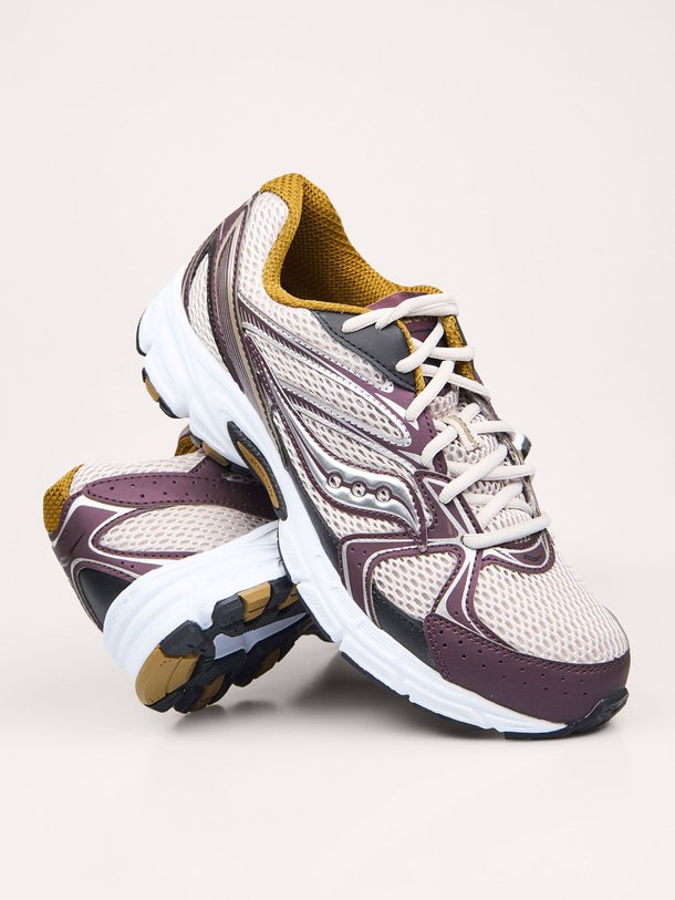 Ontdek de Ride Millennium mesh sneakers van Saucony in de kleur aubergine bij Orangebag. Op werkdagen voor 21:45 besteld, morgen in huis.