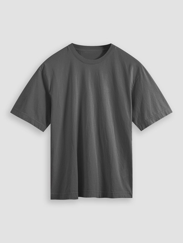Ontdek de Organic cotton oversized T-shirt van Colorful Standard in de kleur donkergrijs bij Orangebag. Op werkdagen voor 21:45 besteld, morgen in huis.