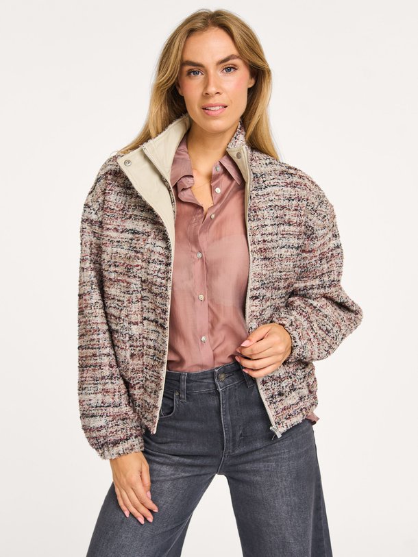 Ontdek de Geweven bouclé jack van Yaya in de kleur crème bij Orangebag. Op werkdagen voor 21:45 besteld, morgen in huis.