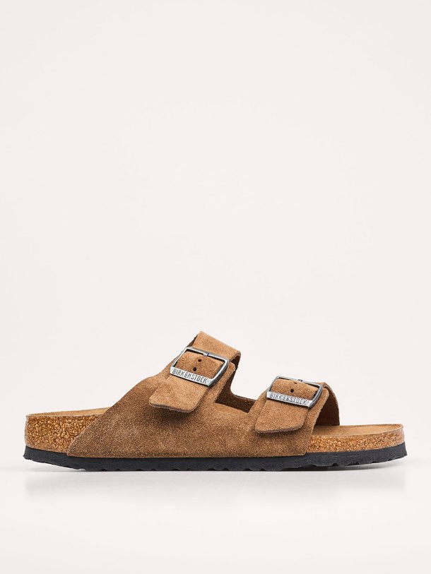 Ontdek de Arizona suède big buckle slippers van Birkenstock in de kleur bruin bij Orangebag. Op werkdagen voor 21:45 besteld, morgen in huis.