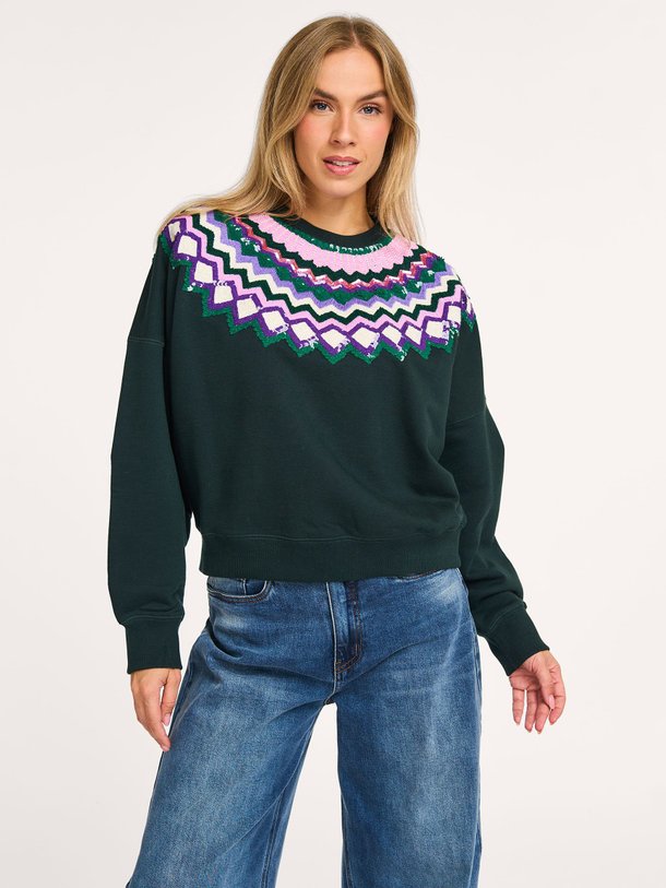 Ontdek de Issu katoenen sweater van Essentiel Antwerp in de kleur donkergroen bij Orangebag. Op werkdagen voor 21:45 besteld, morgen in huis.