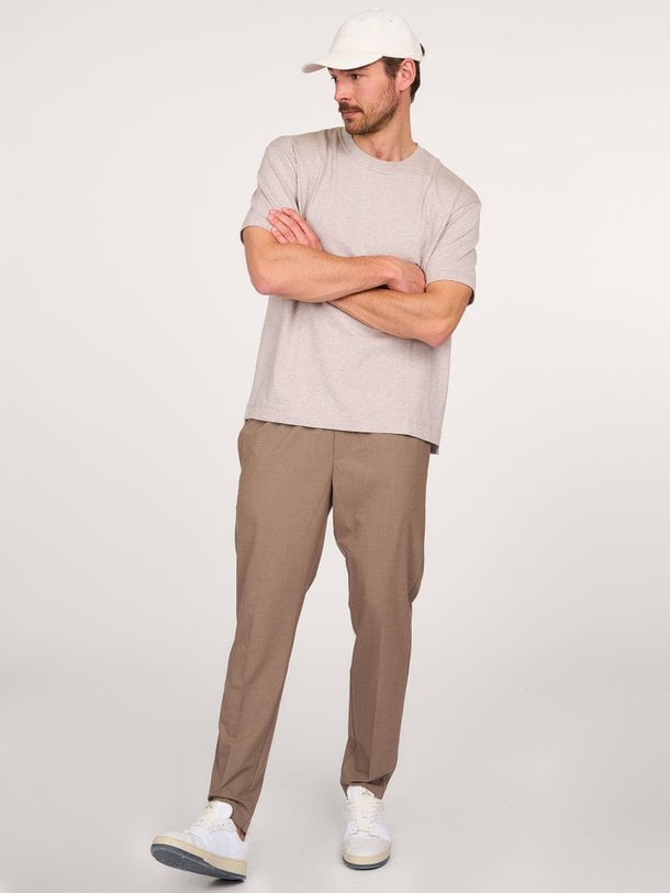 Ontdek de Sasmithy viscosemix broek van Samsoe Samsoe in de kleur groen/bruin bij Orangebag. Op werkdagen voor 21:45 besteld, morgen in huis.