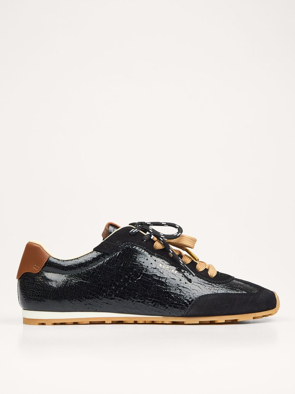 Ontdek de Billy Lou lederen sneakers van Nubikk in de kleur zwart bij Orangebag. Op werkdagen voor 21:45 besteld, morgen in huis.