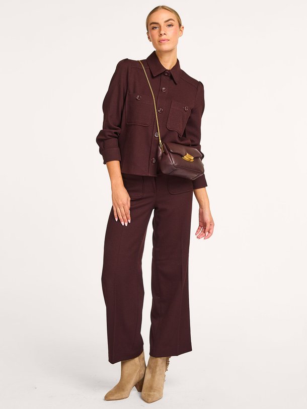 Ontdek de Alberwool viscosemix cropped broek van Sessun in de kleur aubergine bij Orangebag. Op werkdagen voor 21:45 besteld, morgen in huis.