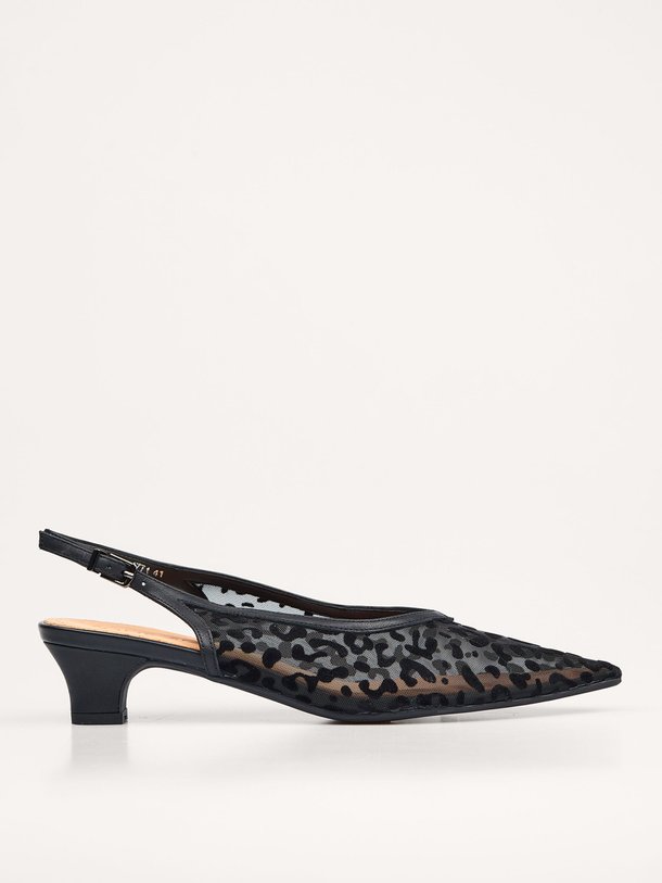Ontdek de Helena mesh leopard slingbacks van Sofie Schnoor in de kleur zwart bij Orangebag. Op werkdagen voor 21:45 besteld, morgen in huis.