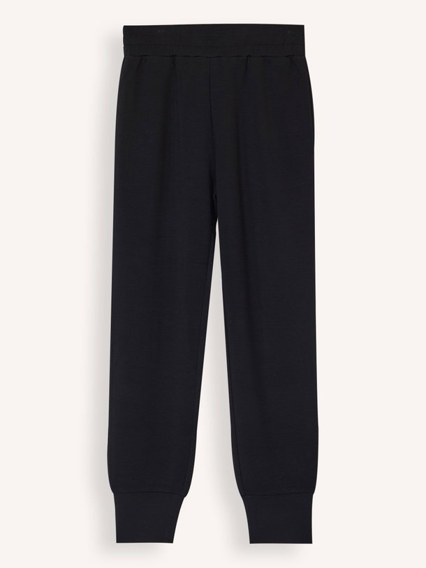 Ontdek de The Slim Cuff viscosemix joggingbroek van Varley in de kleur zwart bij Orangebag. Op werkdagen voor 21:45 besteld, morgen in huis.