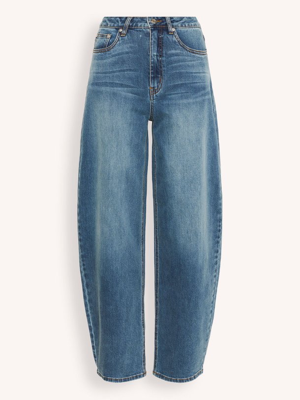Ontdek de Viva mid waist barrel fit jeans van Gestuz in de kleur blauw bij Orangebag. Op werkdagen voor 21:45 besteld, morgen in huis.